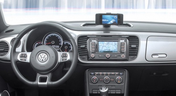 Volkswagen 福斯(大眾)汽車不只重現  iBeetle 金龜車經典，還讓 iPhone 成為它的好朋友！