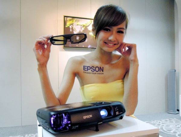 60 吋液晶電視還無法讓你滿足嗎？Epson 為你帶來 100 吋的震撼，也給你優惠驚喜！