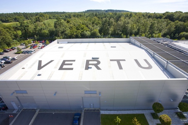 打造千萬奢華手機品牌「Vertu」，驚傳破產、終止生產業務