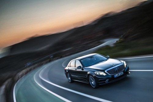 Mercedes-Benz 改款 S-Class 即將登台，推出柴油、汽油及油電複合動力等三種車款！