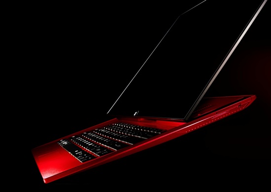 Sony 新聞圖片-Sony 今年特別推出新色VAIO  red edition限量版筆電，從裡到外帶來最頂級的視覺與操作體驗 (產品：Duo13 red edition)