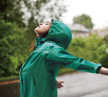 歐都納2014春夏「穿衣」環保新革命，榮獲碳標籤認證「綠森林防水透濕系列」上市！