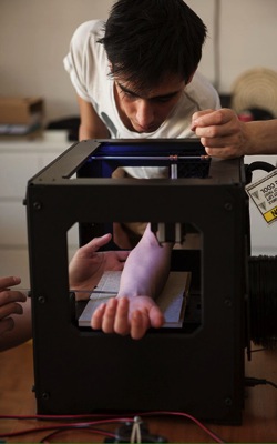 3D-PRINTER-TATTOO-MACHINE-by-appropriateaudiences-16 copy