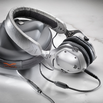 V-MODA 2014年新品「XS 耳機」提供聲音、舒適、輕便、質量、造型」等優勢！
