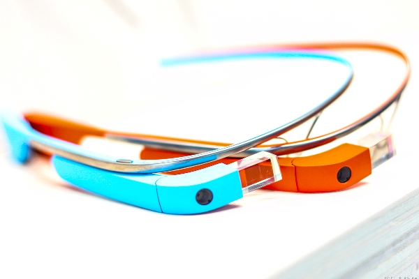 Google Glass 剛開放美國零售，Samsung 就傳 9月將推Gear Glass！