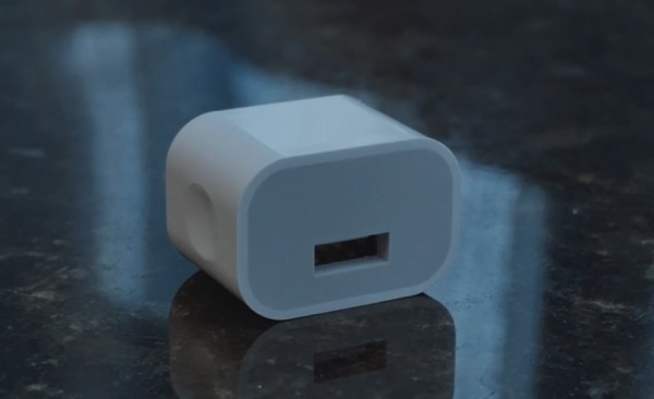 iPhone 6 的 USB 電源轉接器重新設計？或只是一場誤傳！