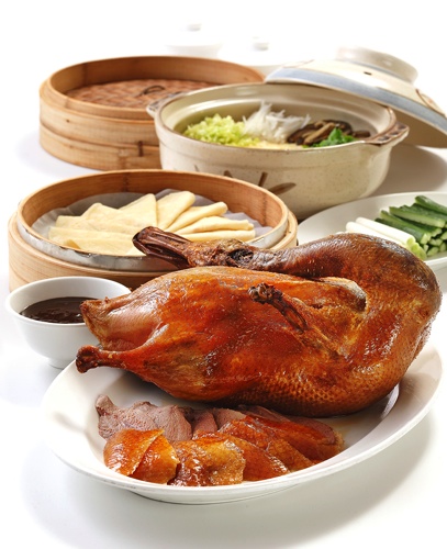 2014頤園餐廳內的招牌明星菜「黃袍北京鴨」 copy