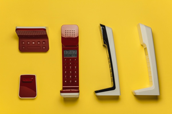 L7無線電話共有白、黑及紅色三款供選擇 copy