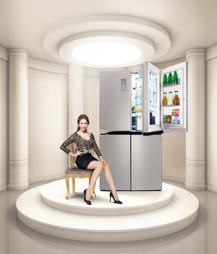 LG特別引進韓國熱銷超過10萬台的頂級冰箱《First Lady》，這是一款擁有節能、殺菌並兼具強大收納功能的旗艦級產品。為一款女人推薦給女人、最懂你的智慧冰箱。 copy