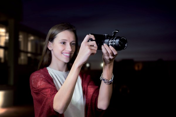 【2014 IFA】Sony 鏡頭式相機 QX 系列，全新「攝」計新登場