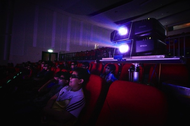 Epson 舉辦冰雪奇緣 3D 特映會，小朋友高聲歡唱主題曲！