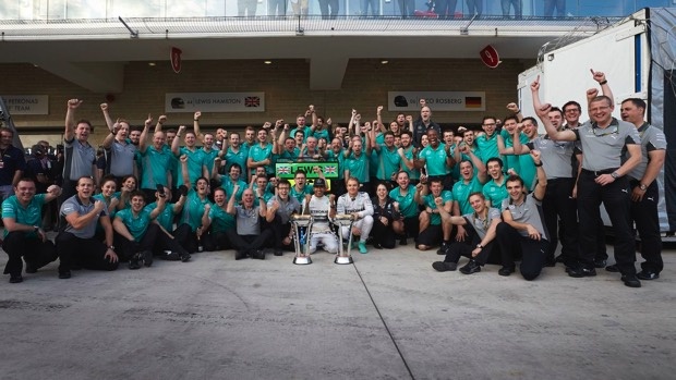 Mercedes AMG Petronas 火力全開 壓倒性優勢輕取美國分站冠亞軍 copy