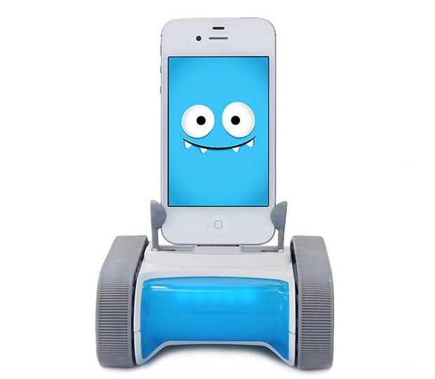 iPhone 變身智能機器人 Romo，不僅能遠端遙控，還有人性互動