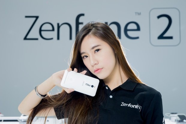 ASUS ZenFone 2-7