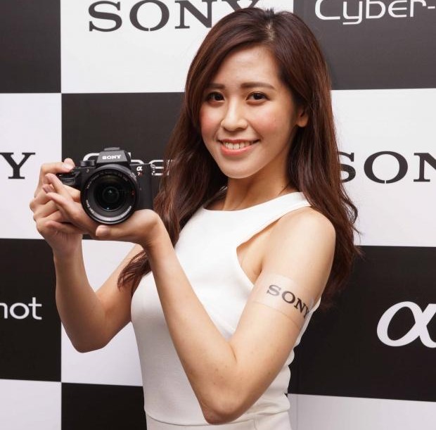 Sony 在台發表全球首部搭載背照式全片幅數位單眼相機 α7R II