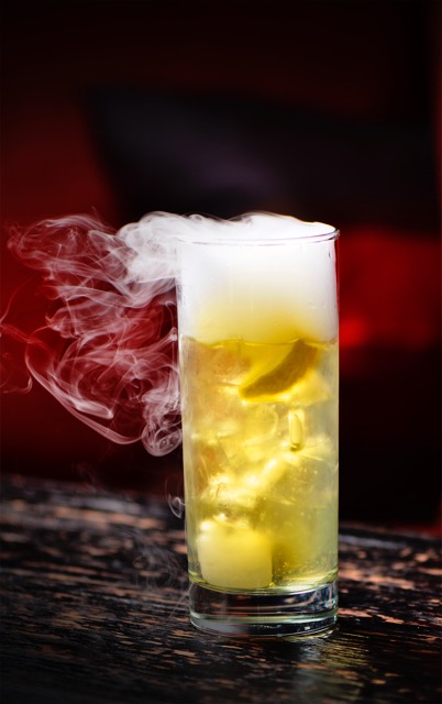 W 飯店「調『癮』實驗室 Liquid Lab」，推出多款特色調酒！