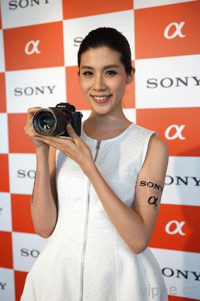 全片幅可交換鏡頭式數位相機新成員 Sony α7S II，高感光攝錄之作