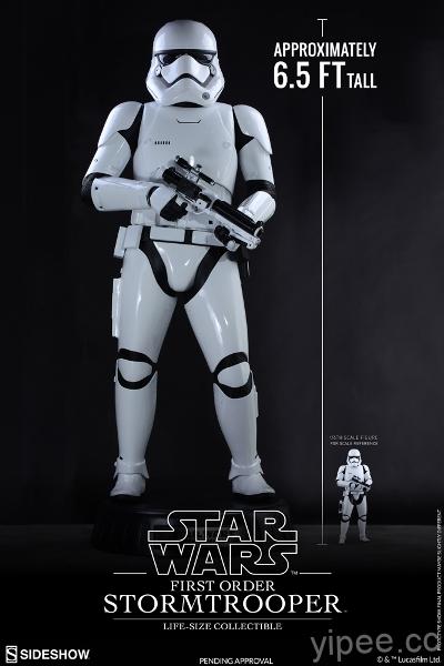 star-wars-first-order-stromtrooper-life-size-collectible-hot-toys-902688-01