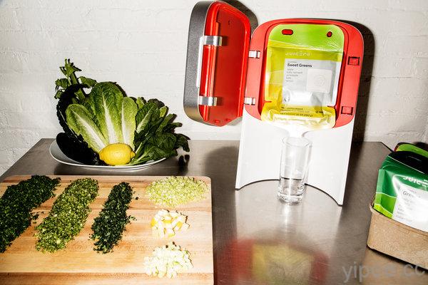 有 Apple 首席設計師 Jony Ive 加持設計的「Juicero」榨汁機！