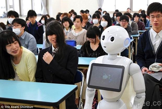 機器人上學去，日本 Pepper 機器人成首位機器學生