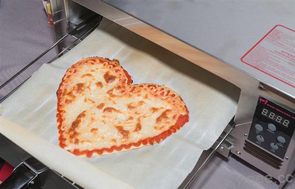 chef-pasquale-cozzolino-new-recipe-advisor-beehex-3d-printed-pizzas-1