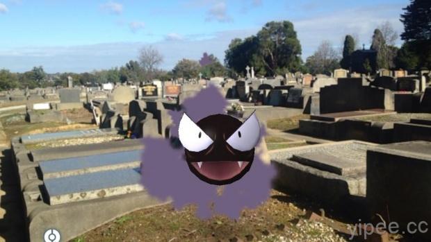 效仿《Pokémon GO》，掃墓業者也推 AR 讓你與過世親友對話！