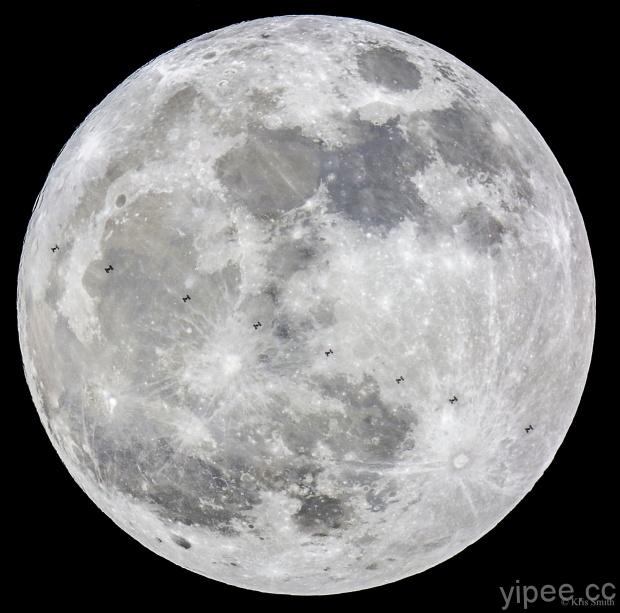 美得令人屏息～攝影師拍攝國際太空站飛過超級月亮的照片！