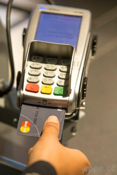 萬事達卡南非推指紋辨識信用卡，下一步指向歐亞市場