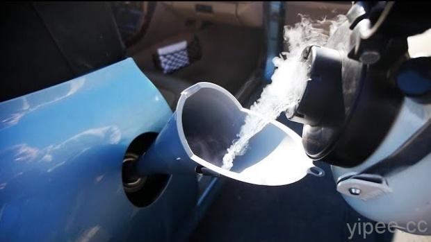 BMW Z3 油箱灌液態氮來開，虐車結果不用維修！