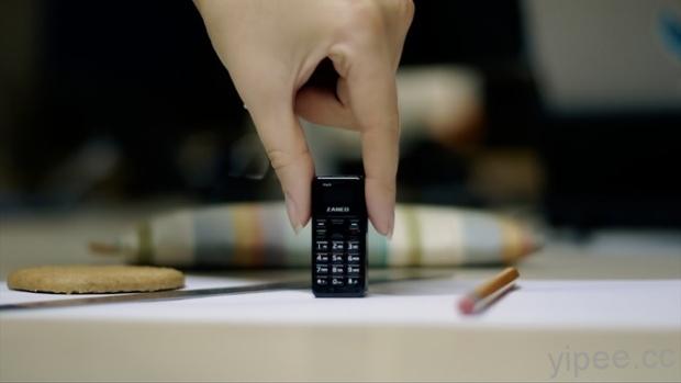 號稱全球最迷你的手機「The Zanco tiny t1」，體型和大姆指差不多！