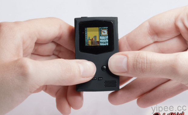 最迷你的掌上遊戲機，只有鑰匙圈大小還能玩 Game Boy 遊戲