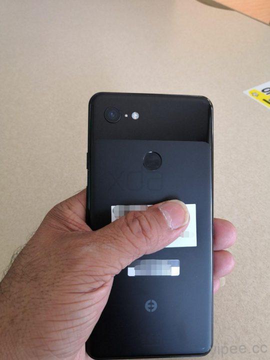 Google Pixels 3 照片曝光，SIM 卡被移到了機身底部的 USB-C 旁邊
