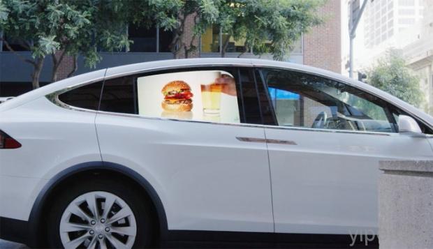 「Grabb-It」將汽車窗戶變成數位看板，邊移動邊播放廣告