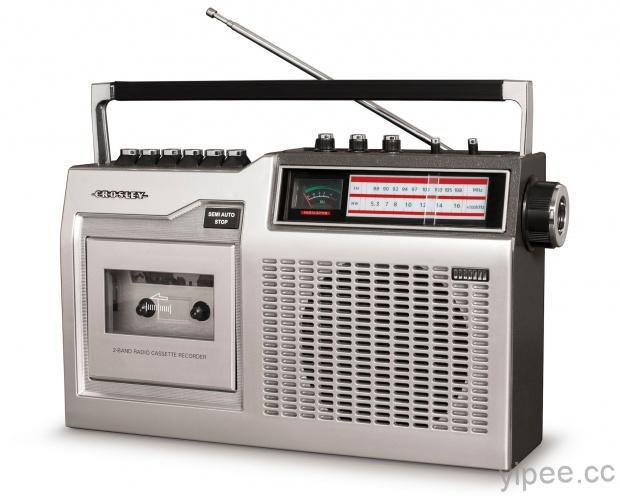 Crosley 不只玩黑膠唱片，還打造懷舊的錄音帶收音機！