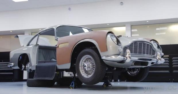 Aston Martin 限量復刻《007》 DB5 跑車，重現龐德的秘密武器！
