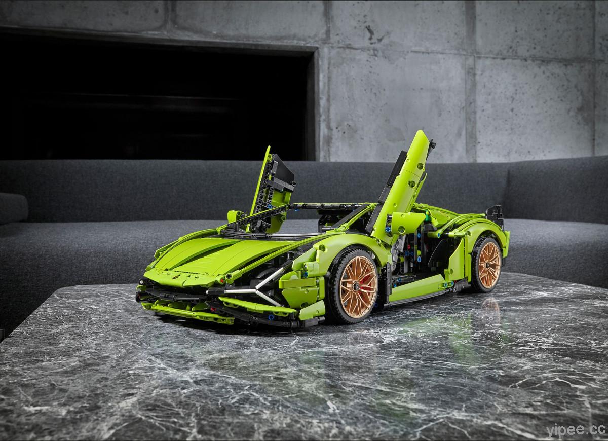 Lamborghini 藍寶堅尼 Sián FKP 37 混合動力超跑變成 LEGO 樂高積木