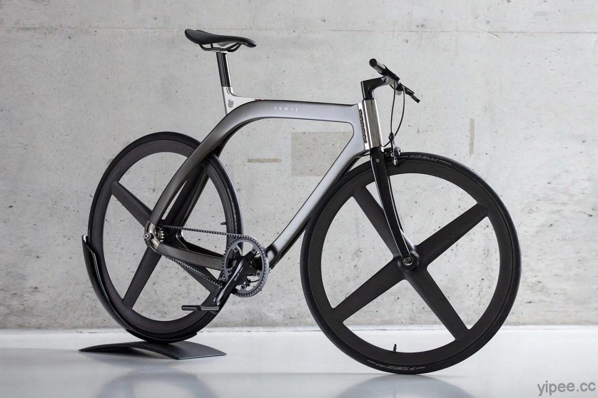 源自汗血寶馬的英國限量自行車，碳纖維打造雙色車身、僅 9.5 公斤重