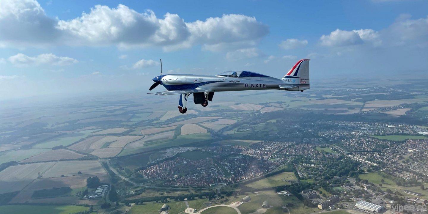 勞斯萊斯全電動飛機首航成功，在英國威爾特郡上空飛行 15 分鐘