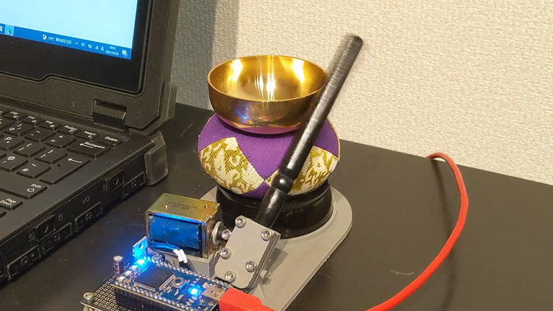日本網友開發「USB 頌缽器」，當電腦當機時會自動敲缽哀悼！