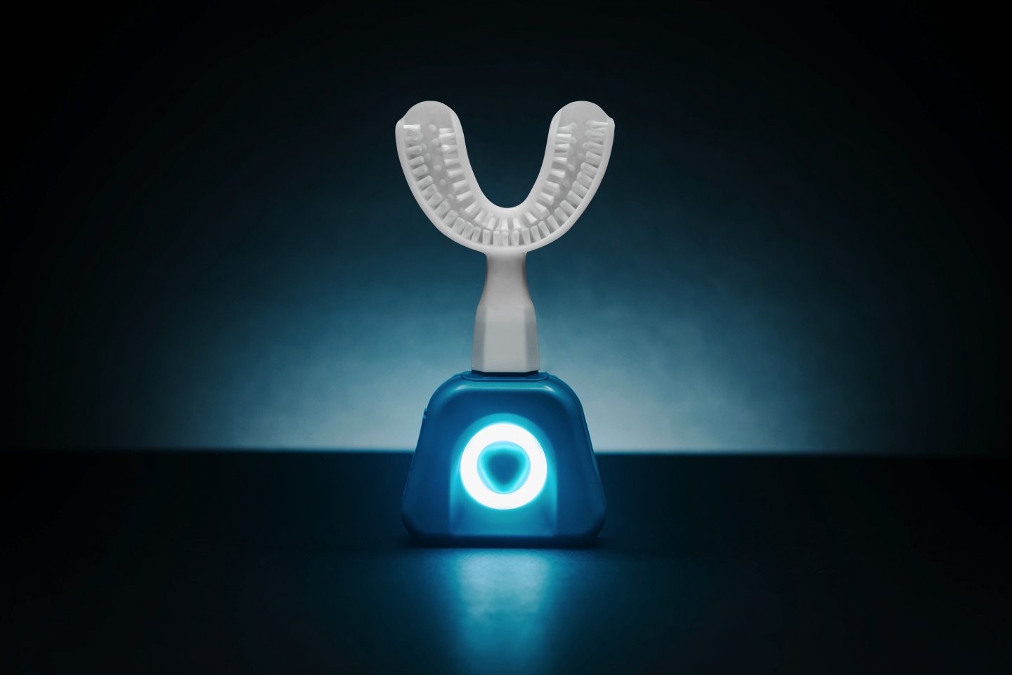 【CES 2022】Y-Brush 第二代概念牙刷，提供牙齦護理、美白等六種振動模式