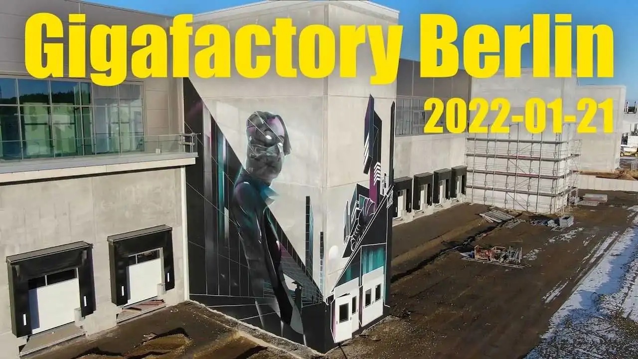 【影片】Tesla 特斯拉德國柏林超級工廠即將完工，牆上巨幅塗鴉超前衛！