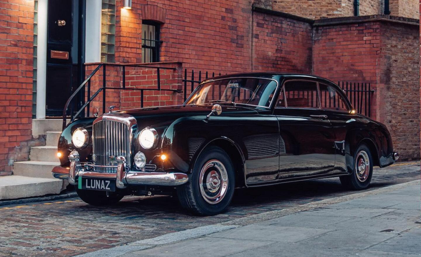 絕無僅有！1961 賓利 Bentley S2 Continental 升級改造純電動力亮相