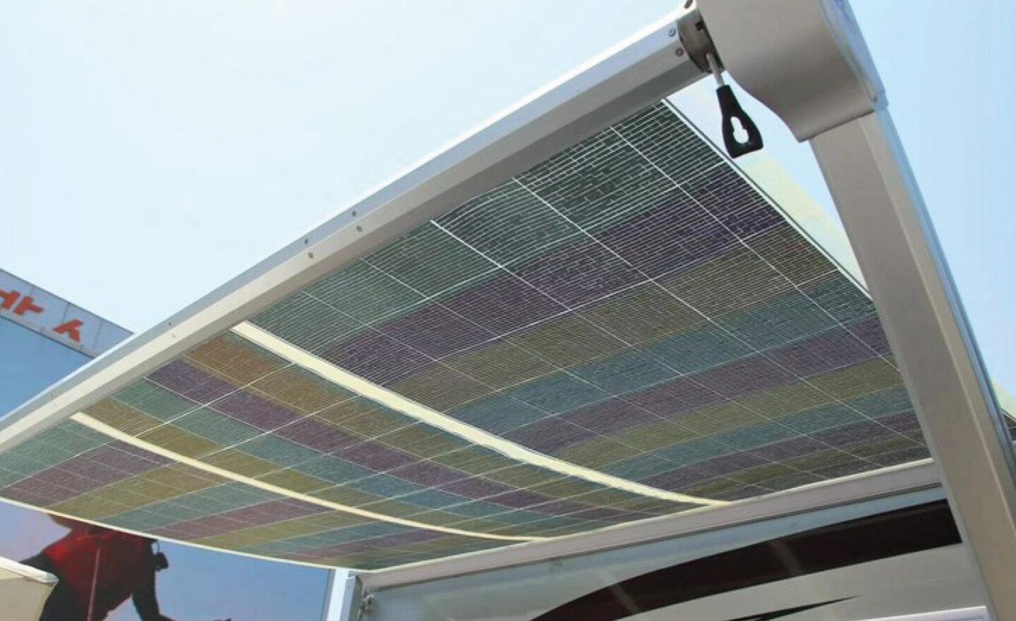遮陽棚也能發電！Eco-dynamic 推出彩色太陽能遮陽篷