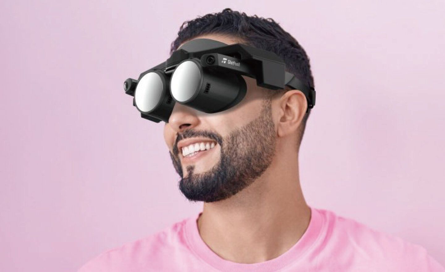 Shiftall 推出「MeganeX」輕巧 PC VR 頭戴式裝置，將延後至 2024 年在美國上市