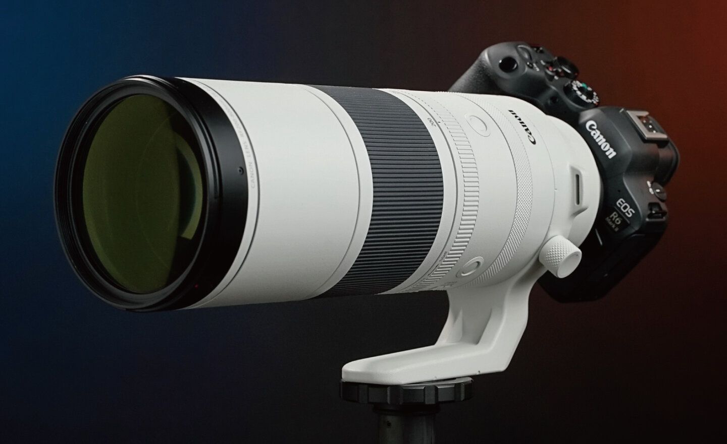 Canon推出全新RF200-800mm F6.3-9 IS USM 超望遠變焦鏡頭