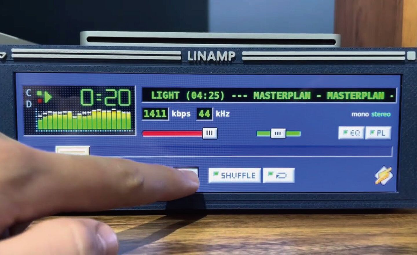 Winamp重生！讓經典重現在具有觸控螢幕的 Linamp 客製化立體音響